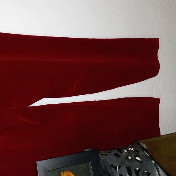 Size 12 Liz Claiborne Red Velvet Pants - Picture 3 of 4